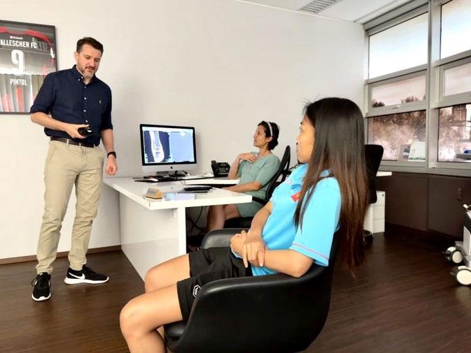 Huỳnh Như báo tin không vui, lỡ trận đấu tuyển nữ Việt Nam gặp Đức-1