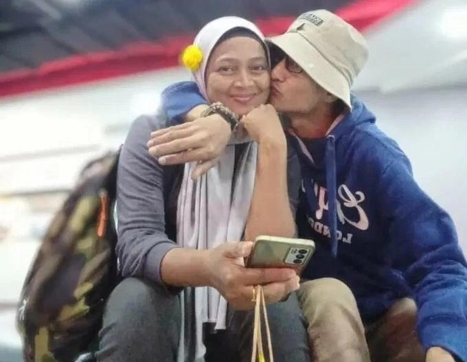 Cặp đôi bất ngờ tái hôn sau 21 năm cắt đứt liên lạc-2