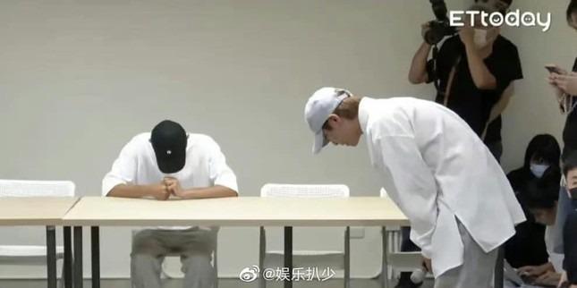 Bị tố lừa bạn trai 17 tuổi quay clip nóng, tài tử xứ Đài bị cấm sóng-2