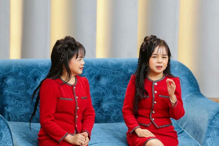 Cặp chị em song ca có vóc dáng nhỏ nhất Việt Nam: U50, U40 trẻ mãi không già-1