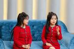 Cặp chị em song ca có vóc dáng nhỏ nhất Việt Nam: U50, U40 'trẻ mãi không già'