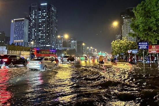 Hình thái thời tiết mưa cấp tập vào chiều tối còn diễn ra nhiều ngày tới ở miền Bắc