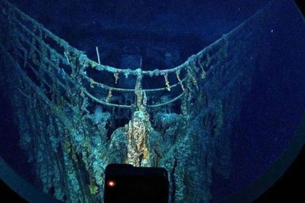 Nhà báo Mỹ thoát nạn trong gang tấc khi thăm tàu Titanic nhờ lái tàu người Nga-3