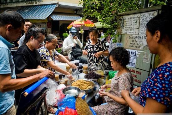 Rượu nếp đắt khách ngày Tết Đoan Ngọ