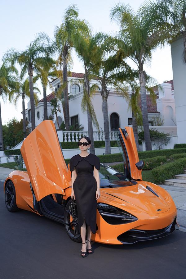Hà Phương khoe dáng bên siêu xe 20 tỷ, khoe khéo gia sản của chồng tỷ phú Chính Chu-5