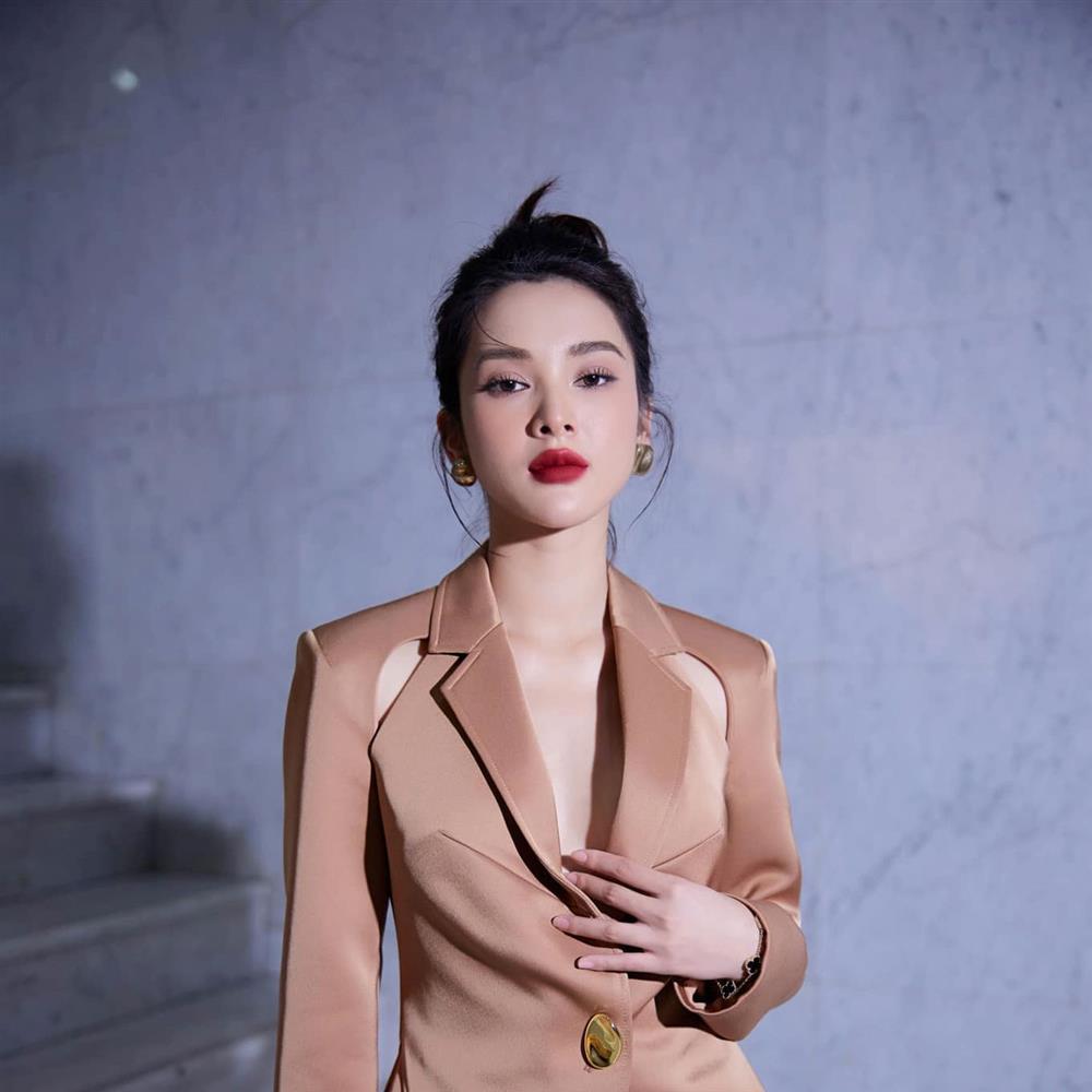 Diễn viên Quỳnh Lương xinh đẹp, giỏi kiếm tiền vẫn không dám yêu ai-9