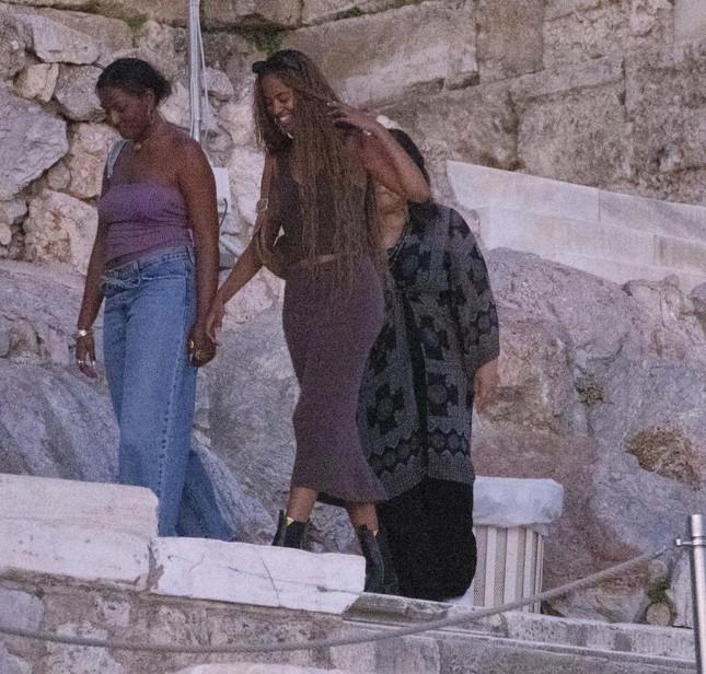 Bức ảnh đang gây sốt của vợ chồng ông Obama-4