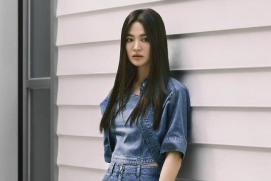 Song Hye Kyo vẫn trẻ đẹp hút hồn ở tuổi 42