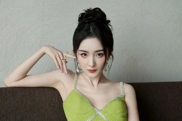 Bất ngờ chiều cao con gái Giả Nãi Lượng và Lý Tiểu Lộ, 10 tuổi đã đến vai bố-2