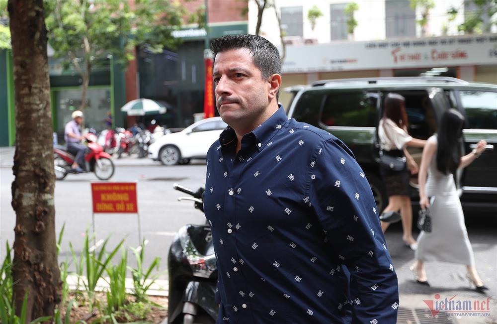 Bạn gái hộ tống Quang Hải tới lễ ký hợp đồng CLB Công an Hà Nội-3