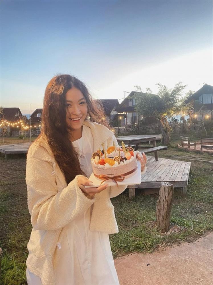 BTV Thời sự Cẩm Tú - cô gái duy nhất lấy chồng nhờ Người Ấy Là Ai đã rời VTV-10