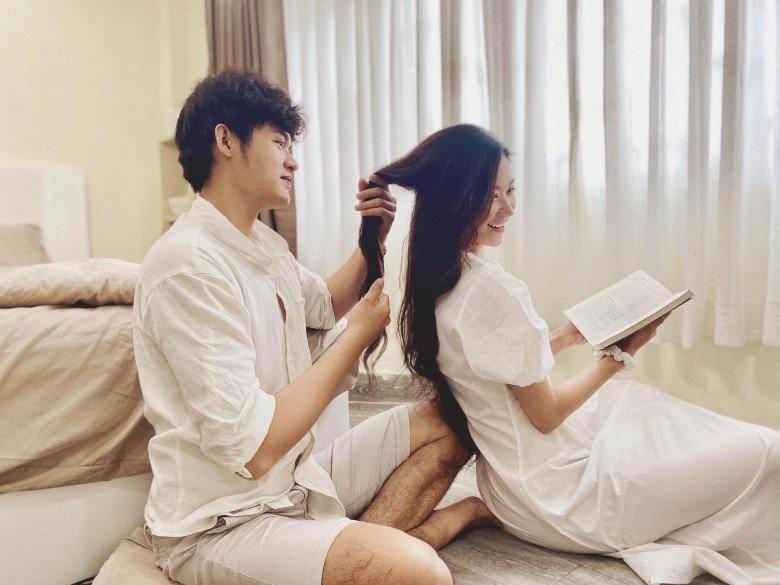 BTV Thời sự Cẩm Tú - cô gái duy nhất lấy chồng nhờ Người Ấy Là Ai đã rời VTV-14