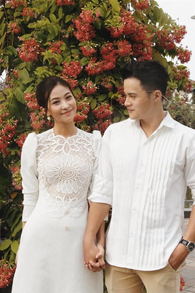 BTV Thời sự Cẩm Tú - cô gái duy nhất lấy chồng nhờ Người Ấy Là Ai đã rời VTV-16