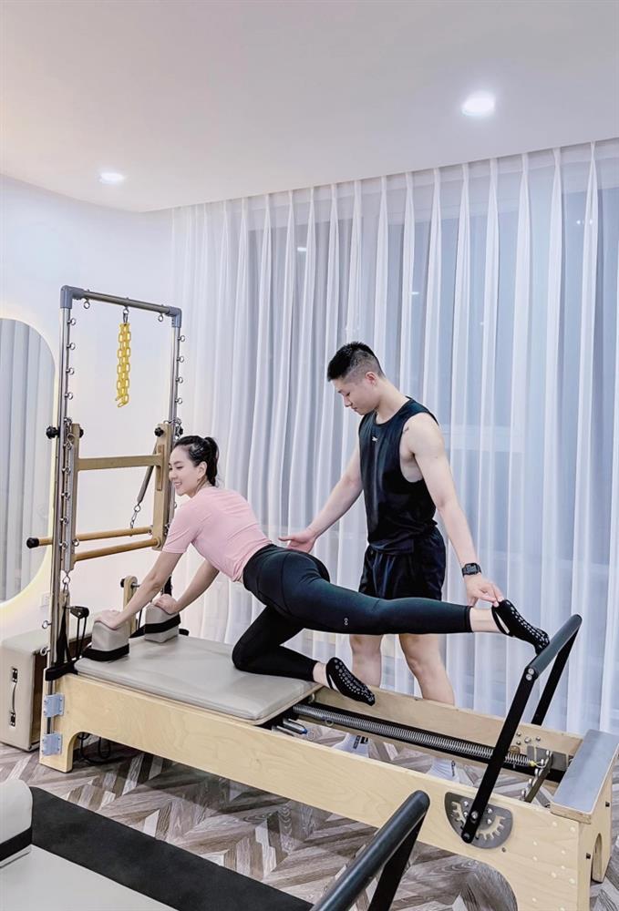 MC đẹp nhất VTV mỗi lần mặc bikini đều khiến dân tình trầm trồ-12