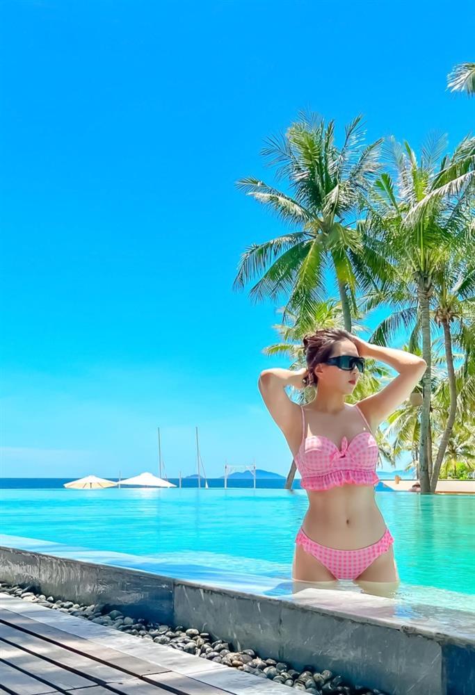 MC đẹp nhất VTV mỗi lần mặc bikini đều khiến dân tình trầm trồ-8