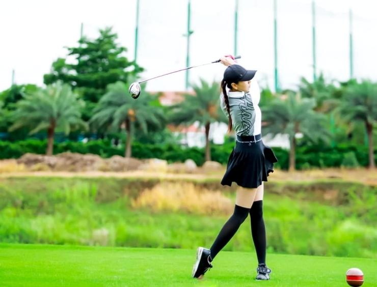 MC đẹp nhất VTV mỗi lần mặc bikini đều khiến dân tình trầm trồ-11