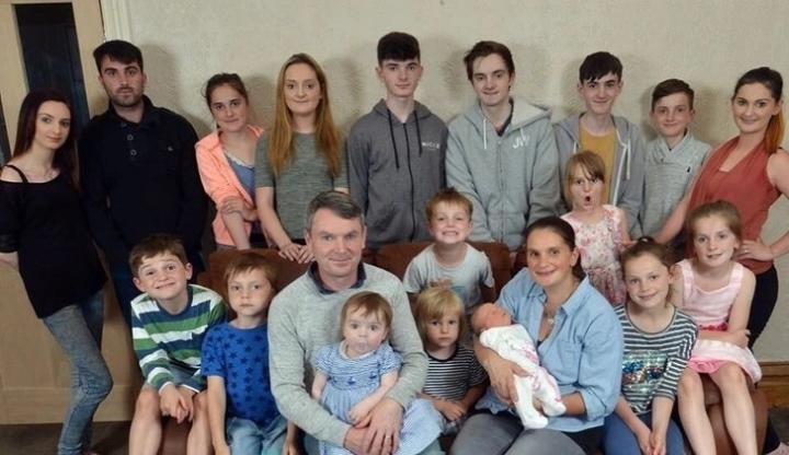 Người phụ nữ có 22 đứa con, chửa đẻ từ năm 14 tuổi đến lúc U50-3