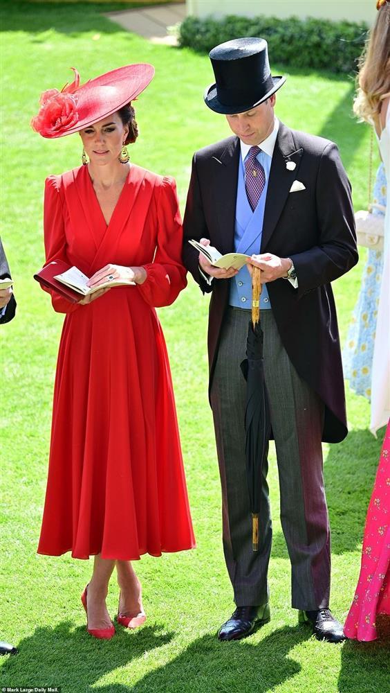 Công nương Kate gây sốt-2