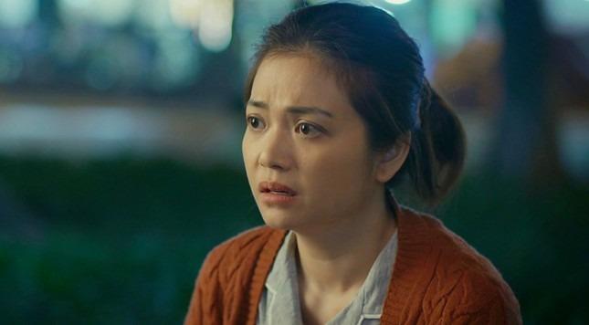 Cảnh phim Lan Phương, Khả Ngân đi ăn ốc nhưng quên tiền bị chê vô lý-4