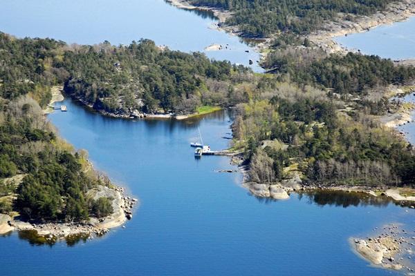 Bí ẩn đảo địa ngục bỗng chốc biến thành thiên đường khỏa thân-5