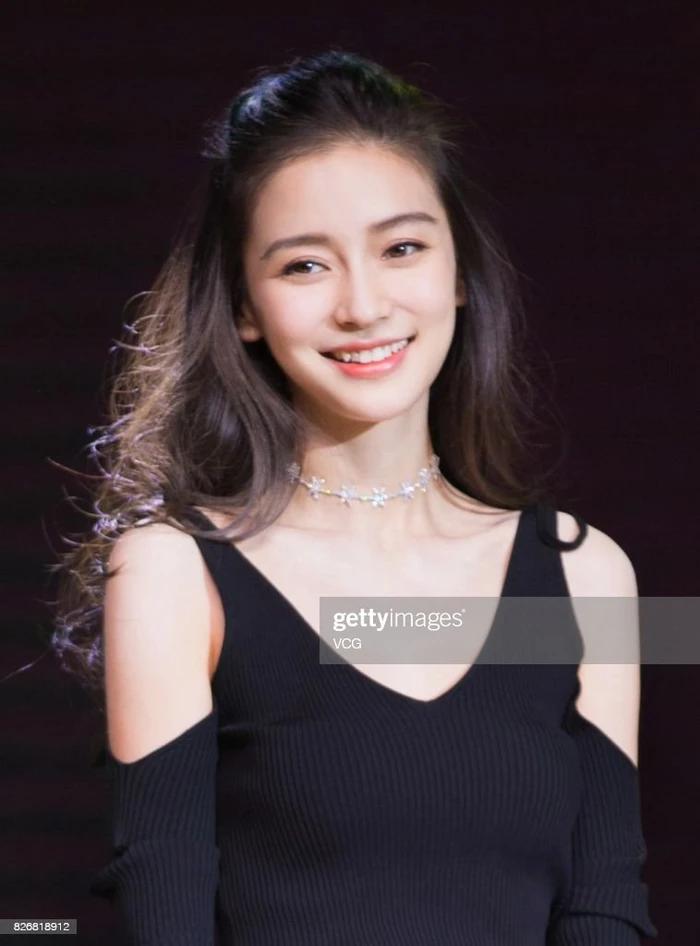 Angelababy suốt 8 năm chưa một lần bị dìm trước ống kính hung thần-4