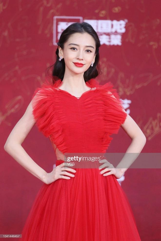 Angelababy suốt 8 năm chưa một lần bị dìm trước ống kính hung thần-8