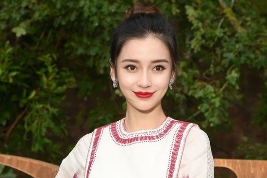 Angelababy suốt 8 năm chưa một lần bị 'dìm' trước ống kính 'hung thần'