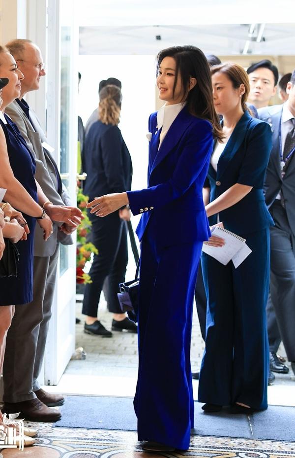 Công thức để luôn thu hút của Đệ nhất phu nhân Hàn Quốc-7