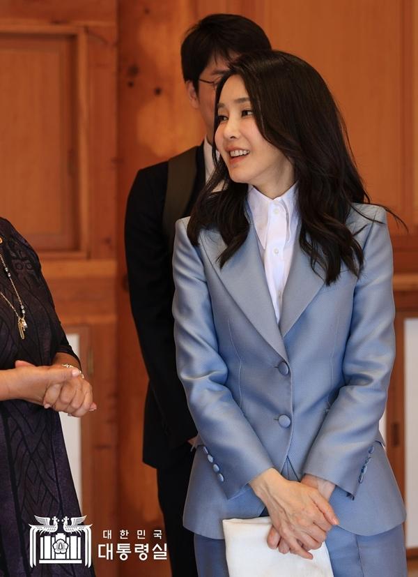 Công thức để luôn thu hút của Đệ nhất phu nhân Hàn Quốc-13