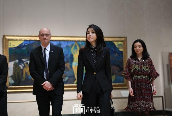 Công thức để luôn thu hút của Đệ nhất phu nhân Hàn Quốc-19