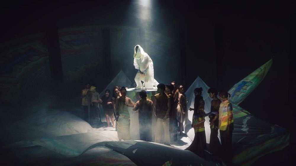 Tranh cãi MV trộn cải lương với rap của Wowy và NSND Bạch Tuyết-4