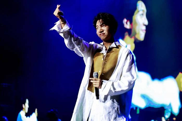 Lee Seung Gi sau khi cưới: Khán giả thờ ơ, concert ế vé-1
