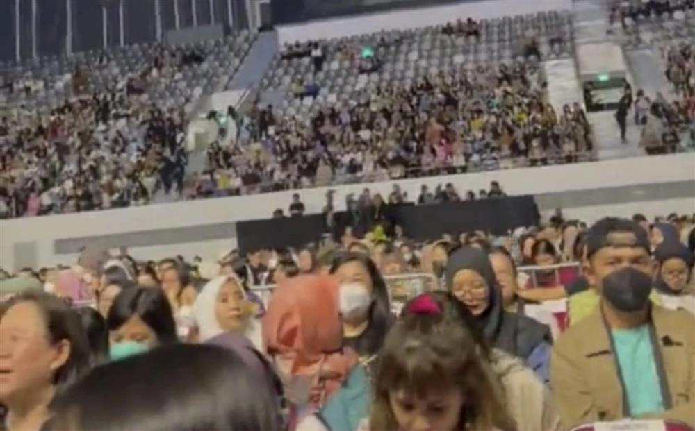 Lee Seung Gi sau khi cưới: Khán giả thờ ơ, concert ế vé-3