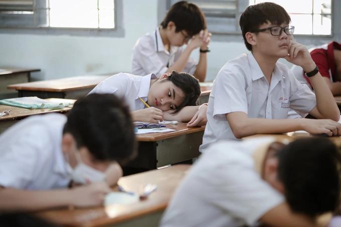 Thủ khoa chuyên văn lớp 10 làm bài thi 21 trang bị xỉa xói không não-3