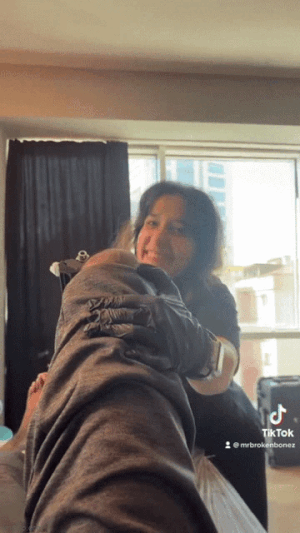 Bị bạn gái chê lùn vì cao có 1m65, chàng trai chi gần 2 tỷ để kéo dài chân-2