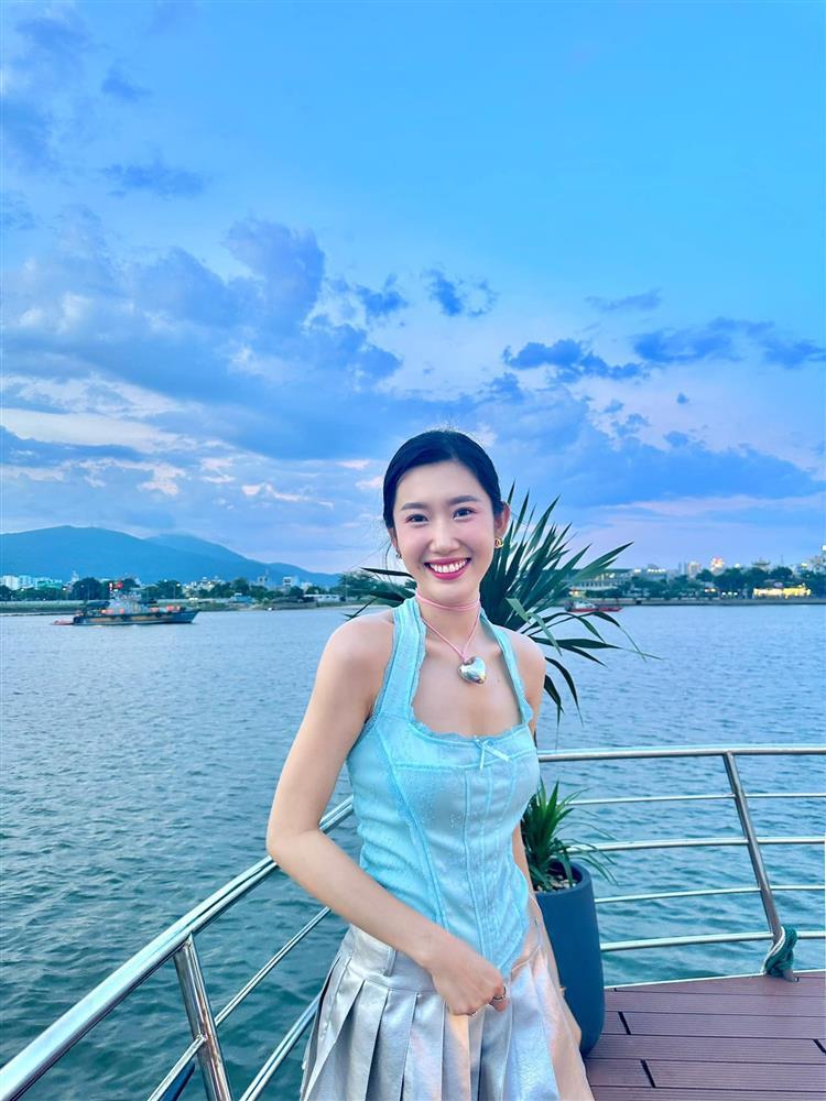 Thúy Ngân suýt ngất xỉu khiến dàn sao Việt hoang mang trên sóng truyền hình-6