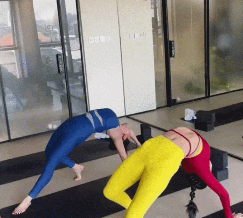 Bà ngoại U70 gốc Huế trẻ khó tin, vòng 3 đẹp như tranh, con gái lai Tây chỉ biết ước-2