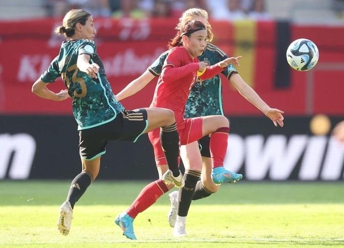 Báo Trung Quốc ngạc nhiên về sức mạnh của đội tuyển nữ Việt Nam-1