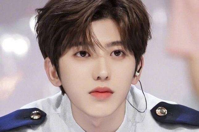 Hoàng Cảnh Du tới tận phim trường hẹn hò cùng Địch Lệ Nhiệt Ba-5