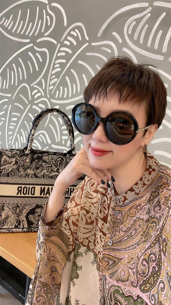 Mẹ vợ Tiến Dũng sinh ở nơi phụ nữ đẹp nhất thế giới, mẹ vợ tương lai Văn Hậu càng xuýt xoa-11