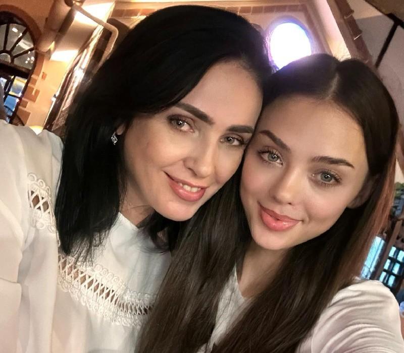 Mẹ vợ Tiến Dũng sinh ở nơi phụ nữ đẹp nhất thế giới, mẹ vợ tương lai Văn Hậu càng xuýt xoa-3