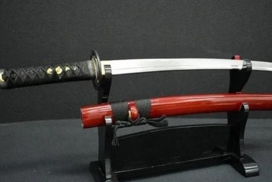 Mở cửa vào nhà thấy 4 thứ này không phá gia cũng mất lộc, tưởng mê tín nhưng hóa ra có cơ sở cả