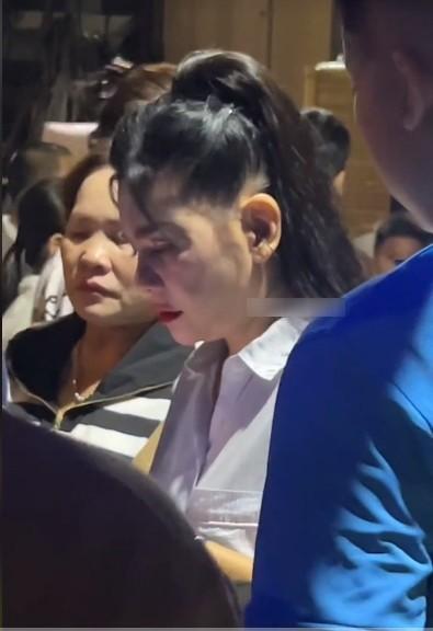 Được bạn trai bên Mỹ cho 500 triệu, Cát Phượng vẫn giản dị đi bán vé, nhan sắc ít phấn son gây chú ý-6