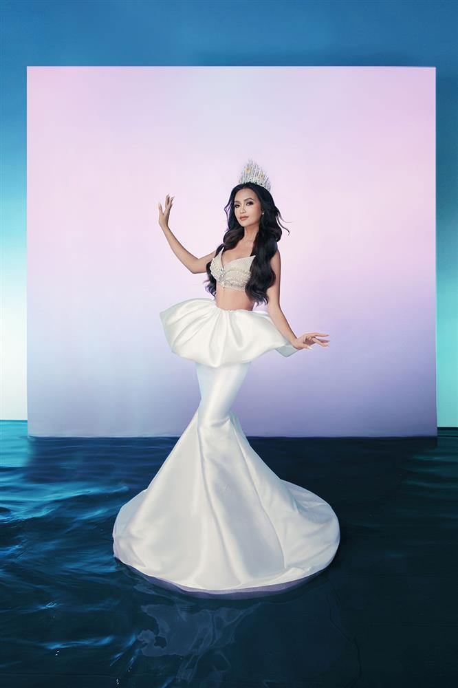 Hoa hậu Ngọc Châu khoe dáng đồng hồ cát-3