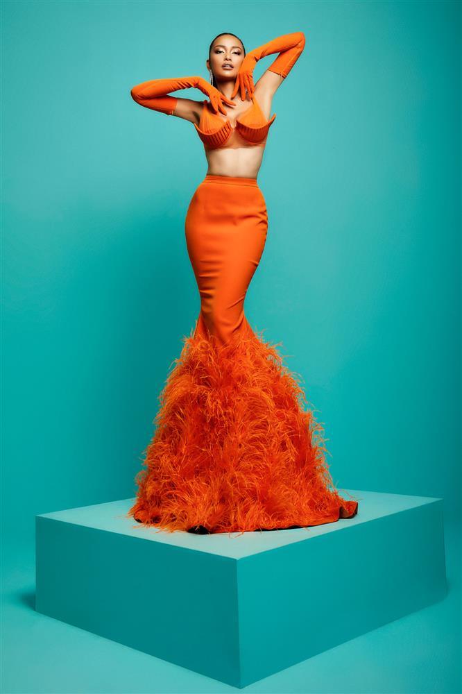 Hoa hậu Ngọc Châu khoe dáng đồng hồ cát-5