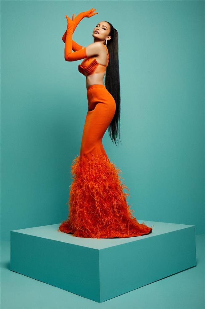 Hoa hậu Ngọc Châu khoe dáng đồng hồ cát-6