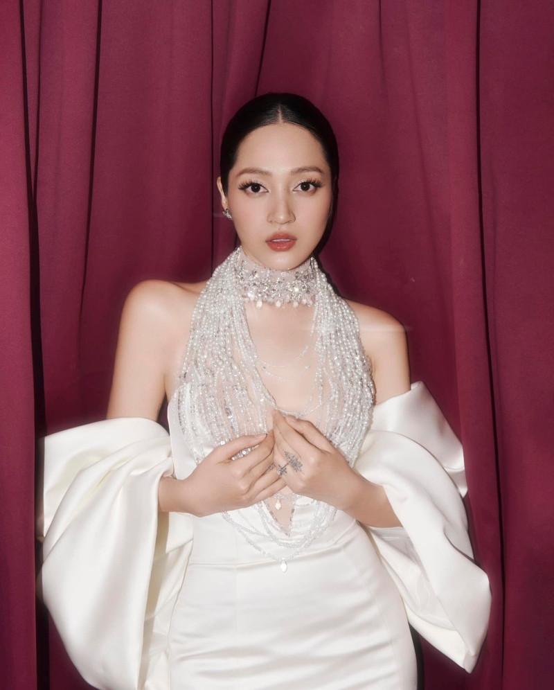 Bảo Anh, Tiểu Vy đọ sắc với đầm trắng-2