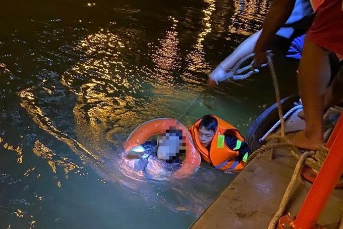 Nam thanh niên gieo mình xuống sông rồi... kêu cứu-1