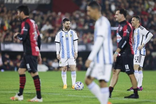 Messi lần đầu lên tiếng về việc chuyển sang khoác áo Inter Miami