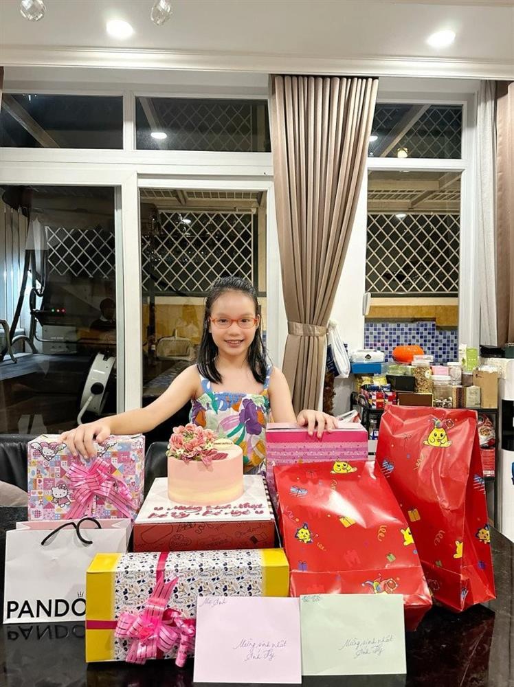 Lấy đại gia ngành nhựa, Á hậu 2 Hoa Hậu Việt Nam U50 sinh con gái nhan sắc ngang ngửa mẹ-3